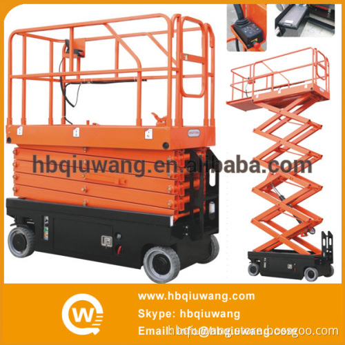 Self propelled scissor lift